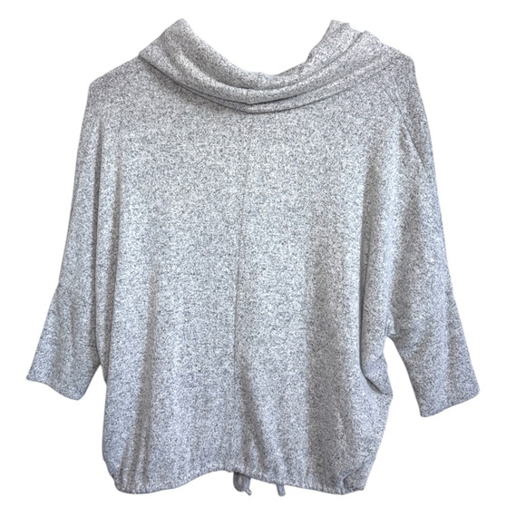 Green Envelope Gray Cowl Neck Sweater with Three-Quarter Sleeves Medium - Picture 2 of 6